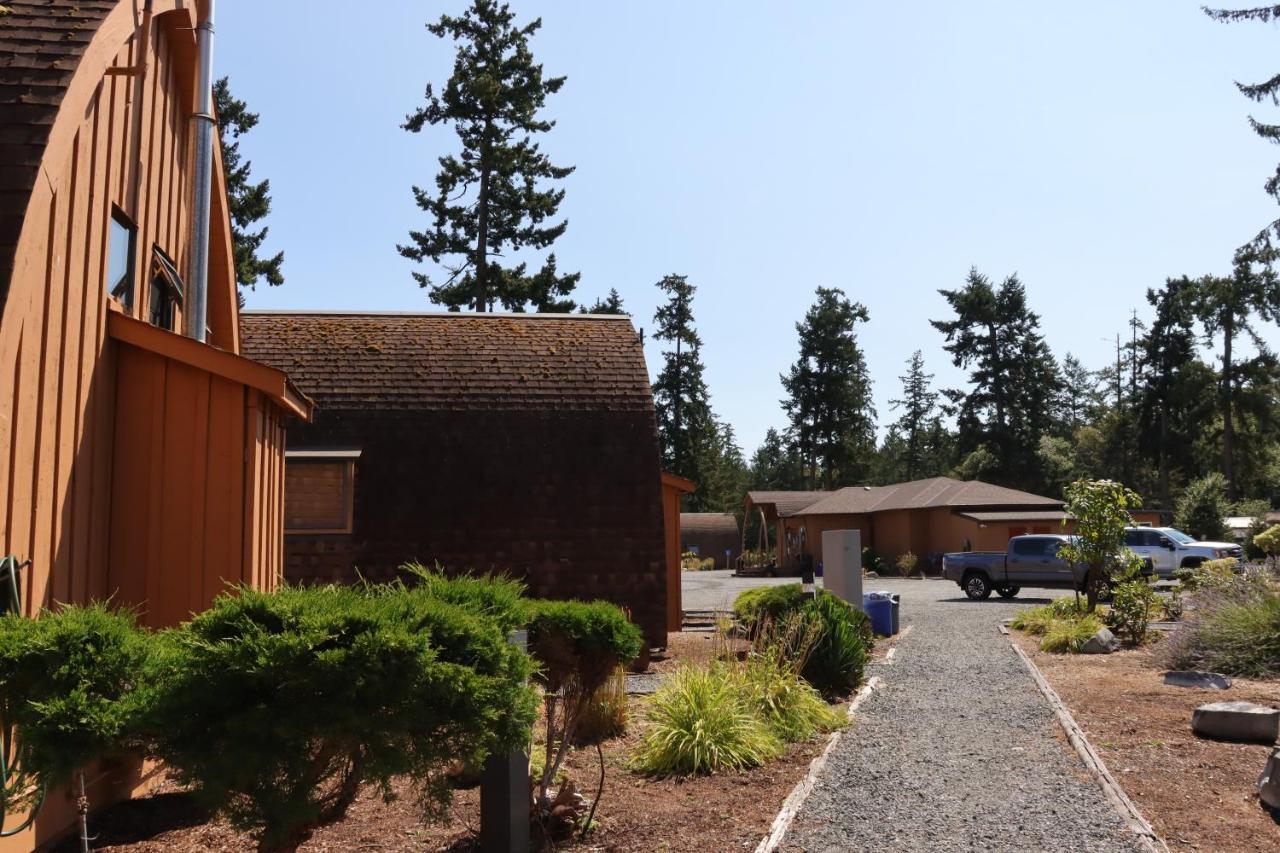 Resort Oyster Bay 3*